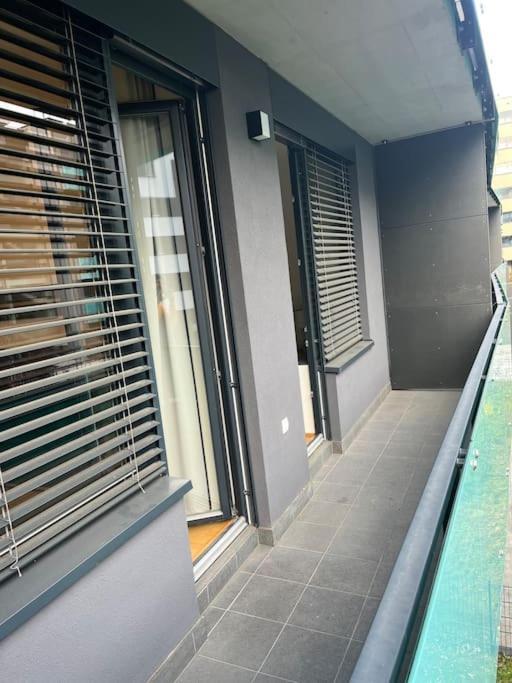 Apartman Holesovice,Balkon,Garaz Prague Exterior photo